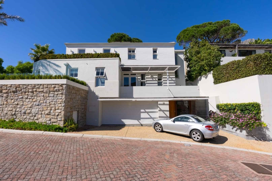 4 Bedroom Property for Sale in Higgovale Western Cape